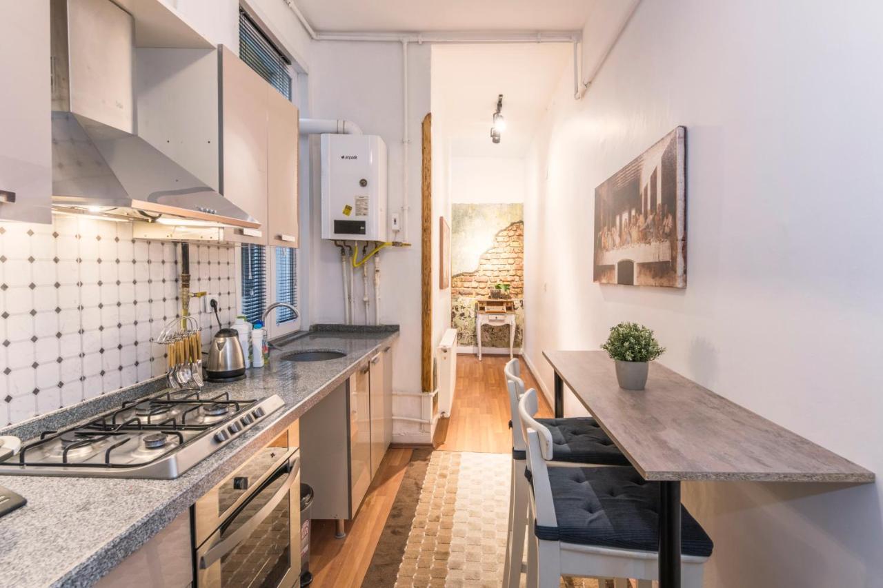 By Galata- Historical And Modern Apartment Provincia di Provincia di Istanbul Esterno foto